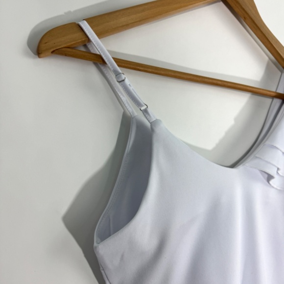 Women’s Size Small Solid White Asymmetrical Ruffle Cropped Stretch Casual Top - Picture 4 of 7